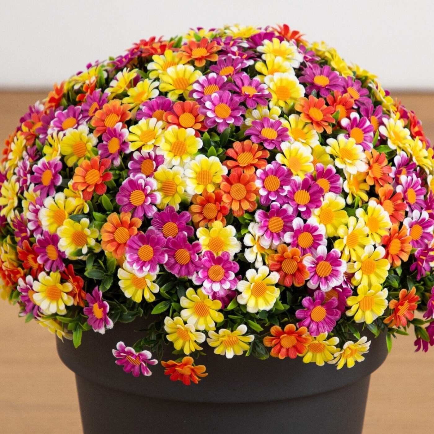 18" UV Resistant Artificial Mixed Daisy Plant (Indoor/Outdoor)