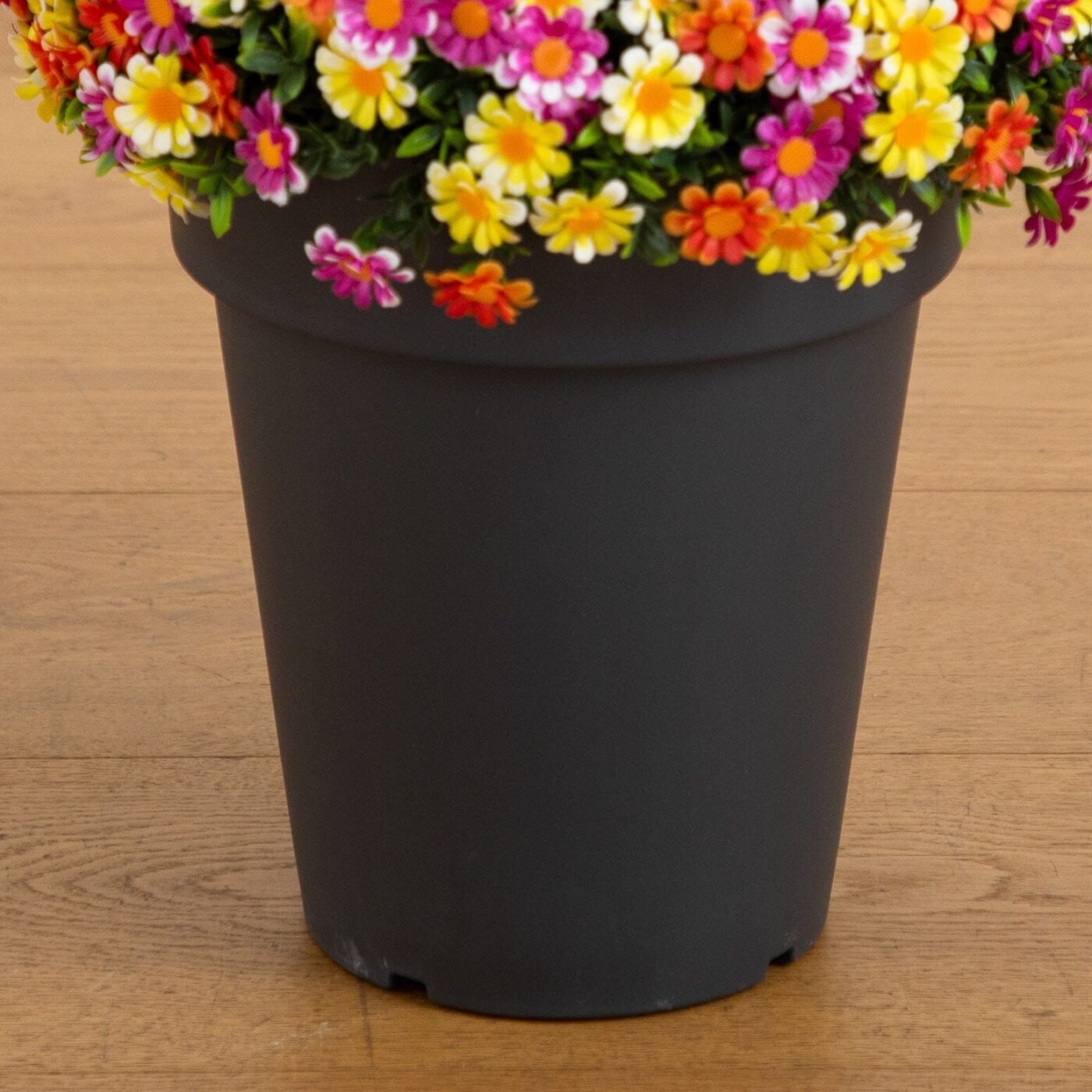 18" UV Resistant Artificial Mixed Daisy Plant (Indoor/Outdoor)